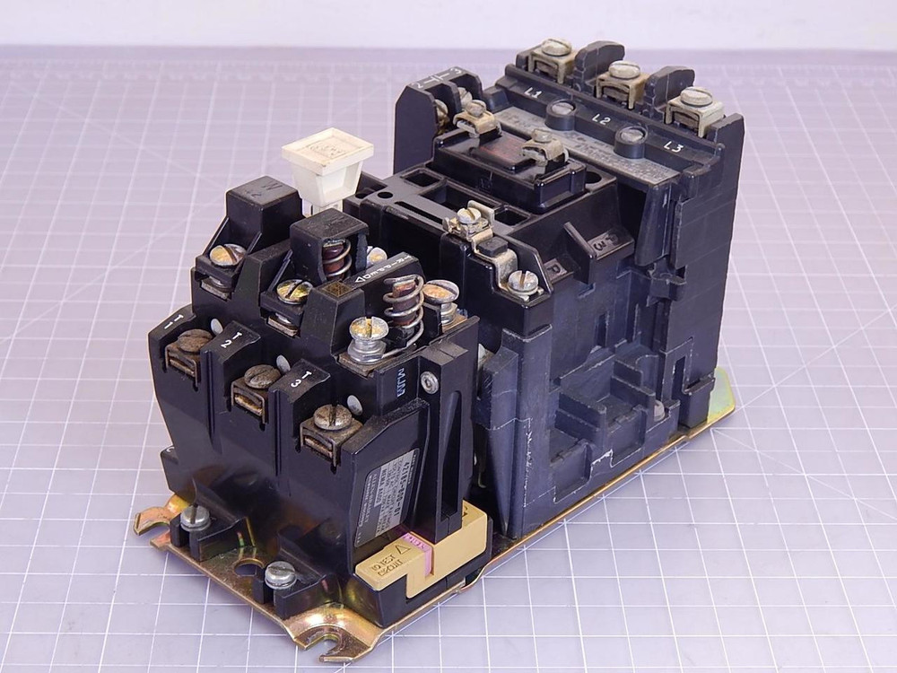 Allen-Bradley 595-A, 509-B0D Starter W/ Auxiliary Contact T94937 For Sale