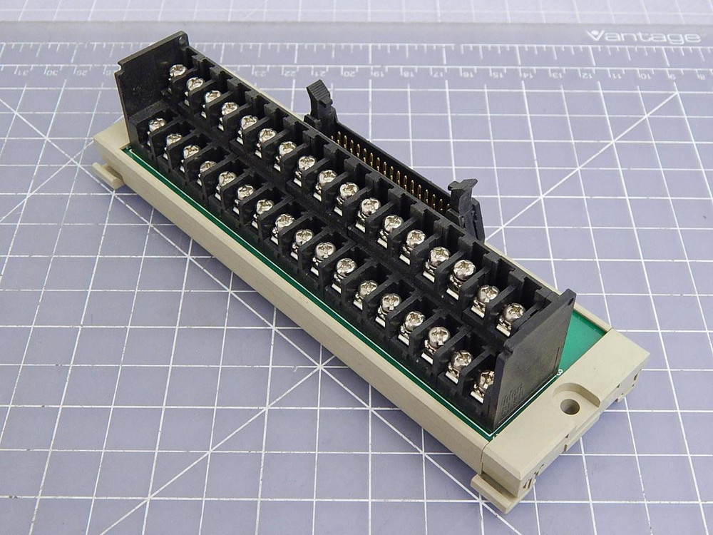 Idec BX1D-S34A Terminal Block T101073 For Sale