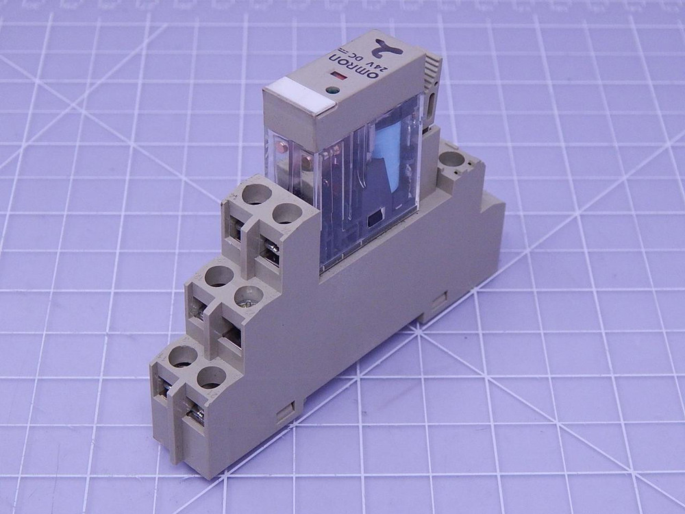 Lot of 6 Omron G2R-2-SND Relays w/ Bases T111090 For Sale