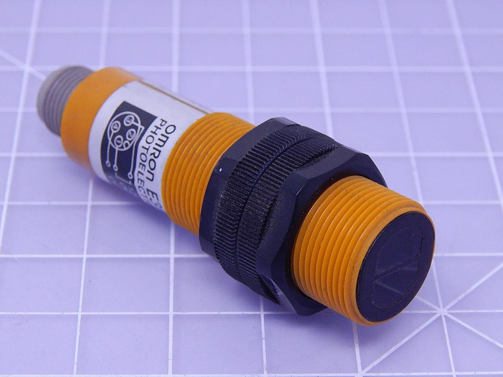 Omron E3F-R2B4-P1 Photoelectric Switch T112473 For Sale