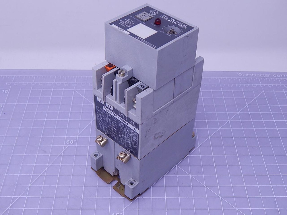 Allen Bradley 700 Solid State Timer w/ 700-RT00N000A1 Relay Module T115560 For Sale