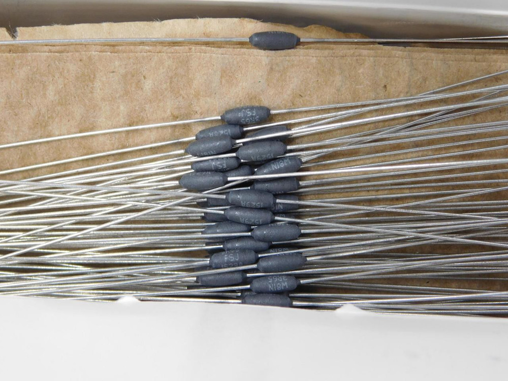 Lot of 90 Vishay RWR81N3R65FSBSL    Resistor, Axial, WireWound, 3.65 Ohm, 1W 
 For Sale