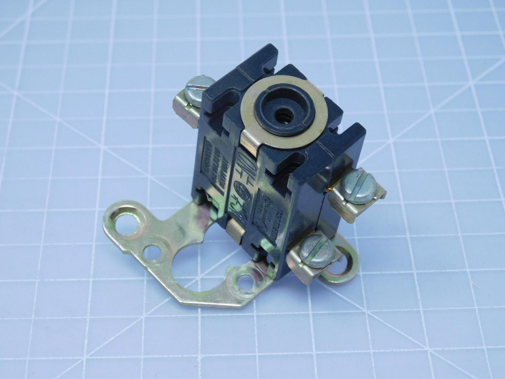 CR2940U201    600V Conntact Block For Sale