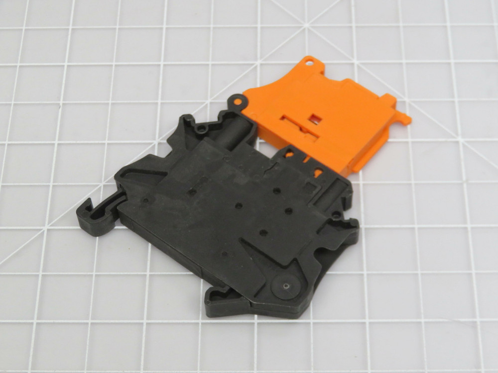 Lot of 50 Phoenix Contact UT 4-HEDI-P/P  Terminal Block 300V 16 AMp 26-10 AWG  For Sale