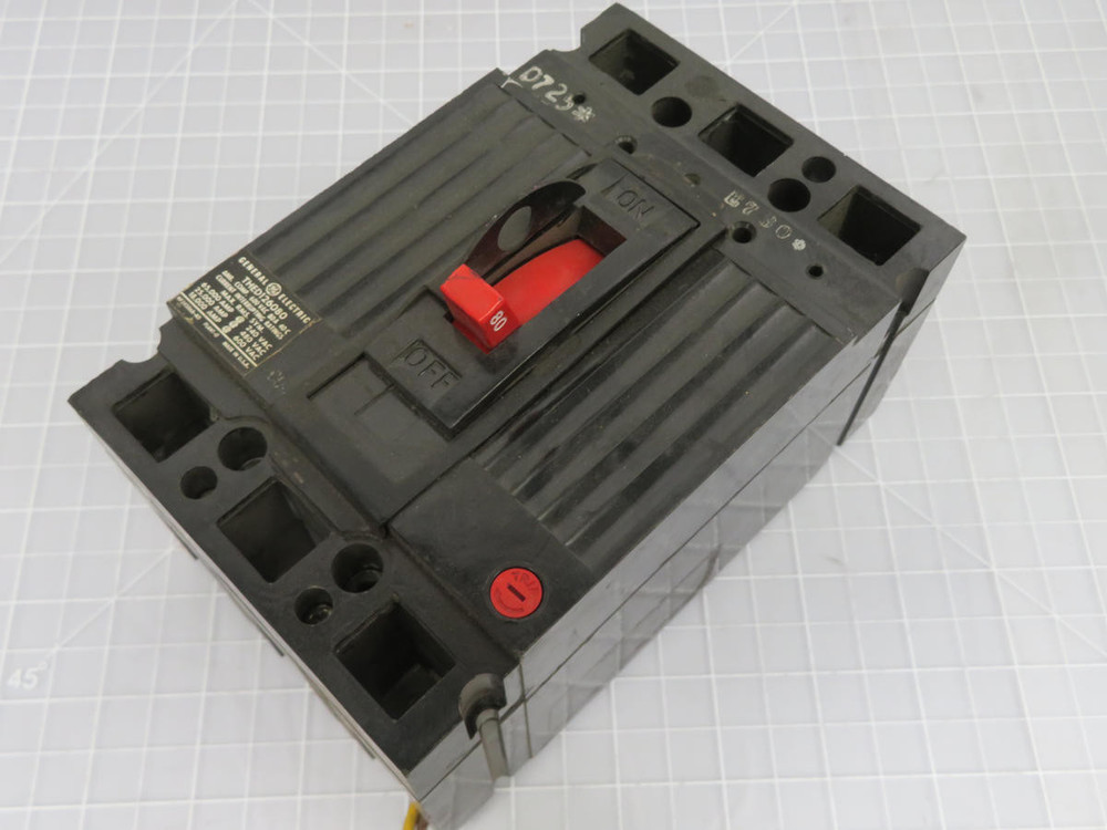 GE THED126080 MOLDED CASE CIRCUIT BREAKER T199538