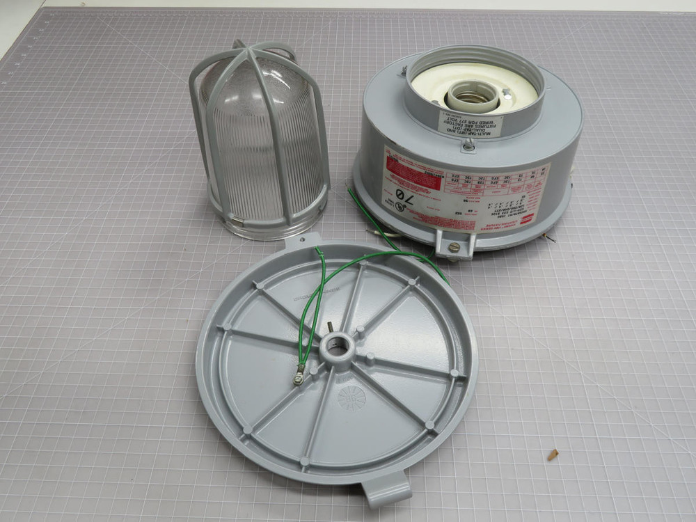 Crouse-Hinds  VMVS2A070GP/MT-IRBG  Lighting Fixture  For Sale