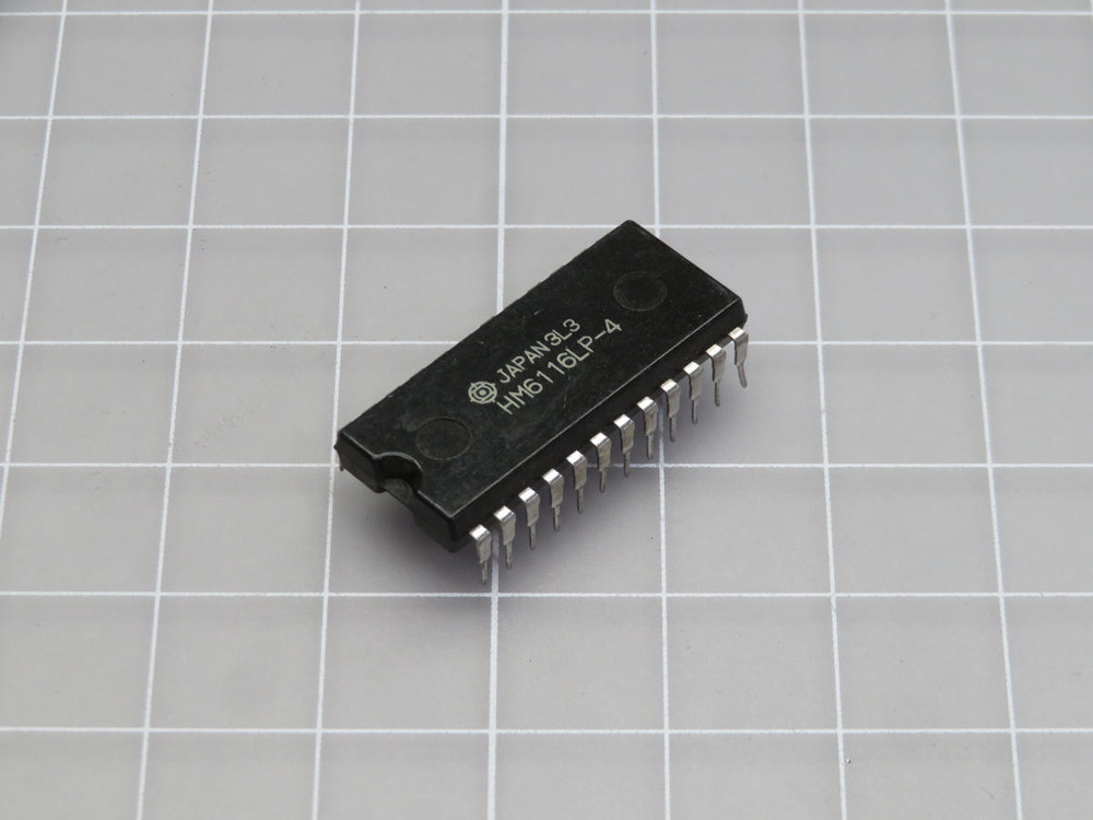 Lot of 27 Hitachi  HM6116LP-4  Semiconductor  For Sale