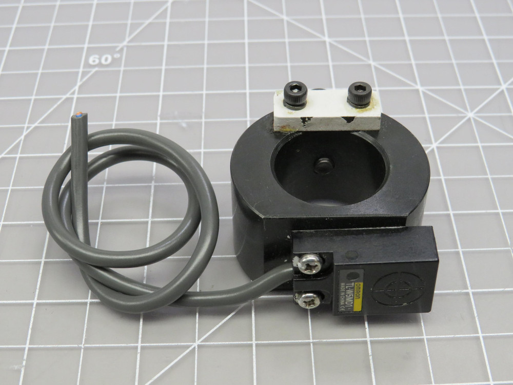 Omron  TL-W5MD1  Inductive Proximity Sensor Switch For Sale