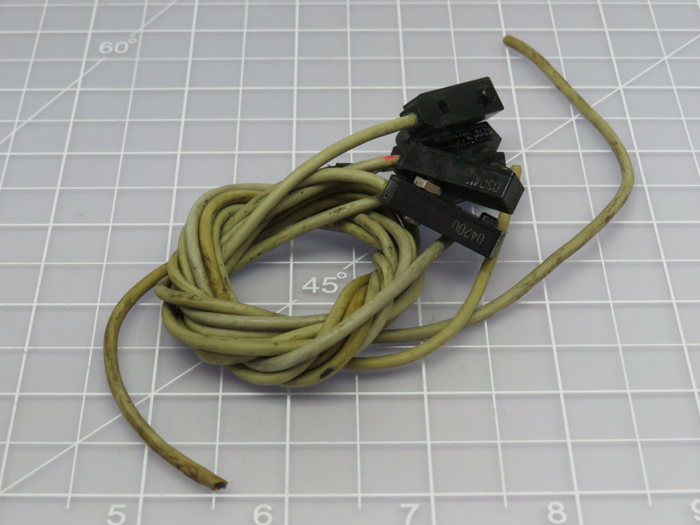 Lot of 5 Yamatake APM-D3A1-001  Proximity Sensor  For Sale