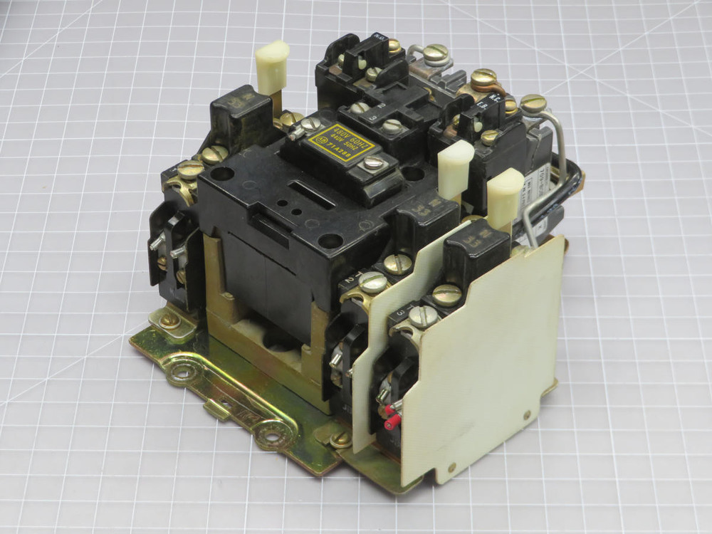 Allen Bradley   1495-F1   Auxiliary Contact for Starter  For Sale