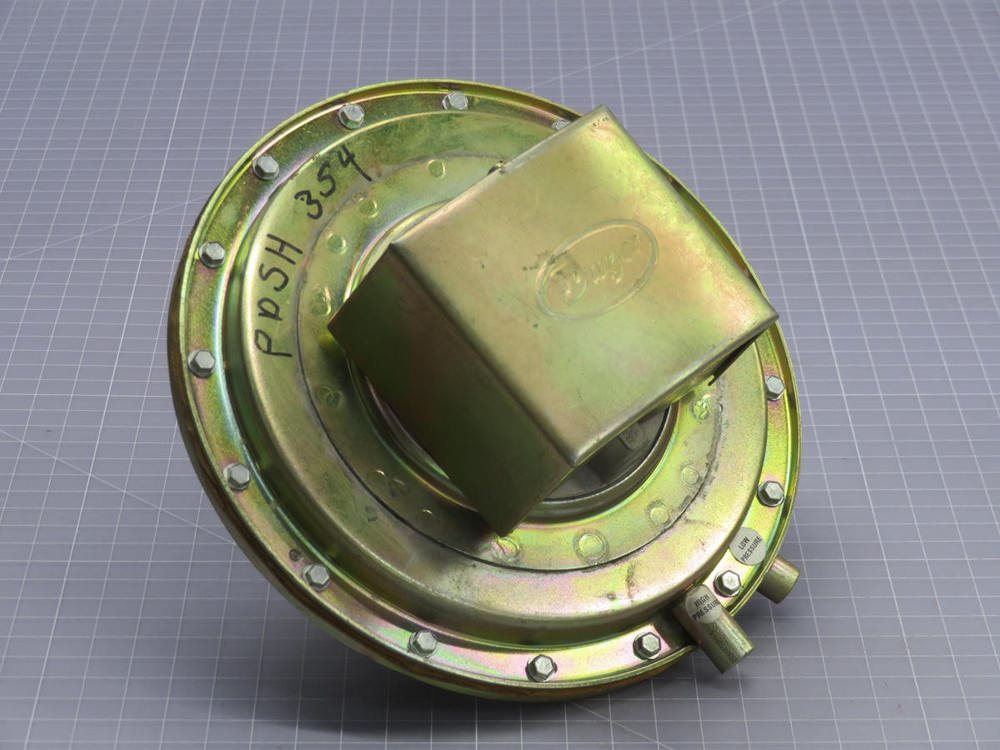 Dwyer  1638-10  Pressure Switch  For Sale