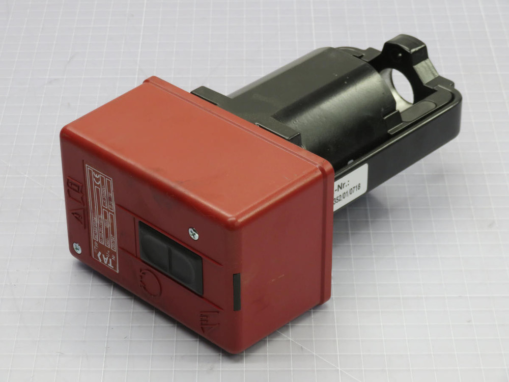 TA  61-100-201-118176 MC100FSR/24   For Sale