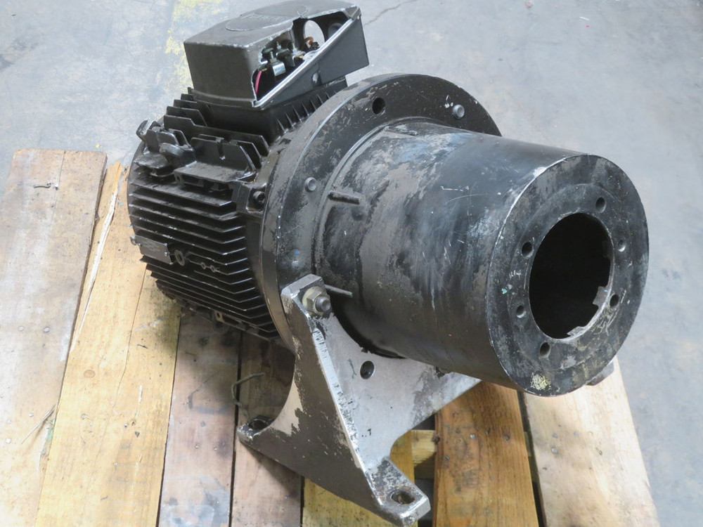 SIEMENS  1LE10231DA234FB4-Z UD 1803/2015595-001-005   For Sale