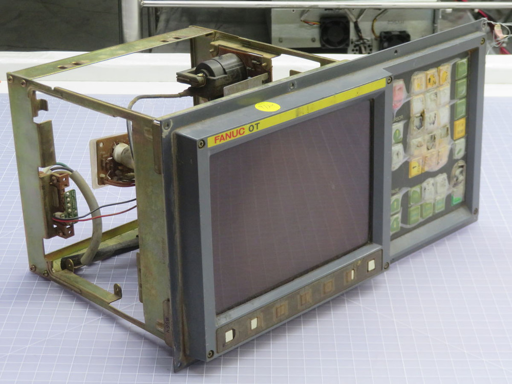 FANUC  A02B-0083-C102 A61L-0001-0092   For Sale