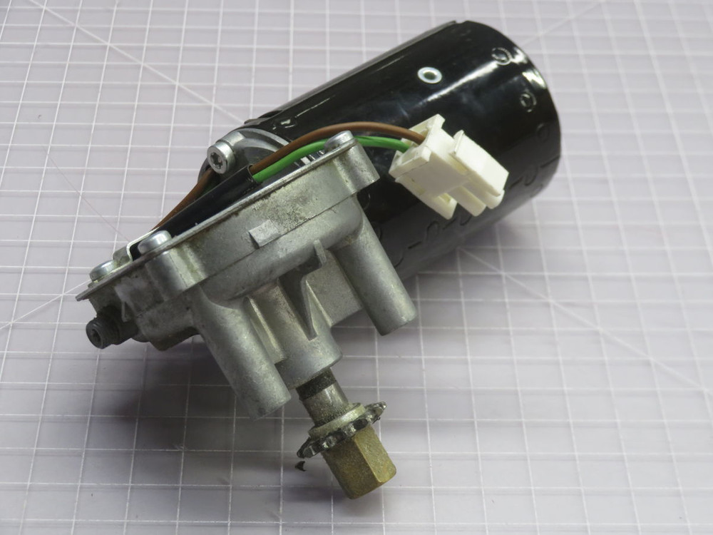 USED BOSCH 0 390 257 699 WIPER MOTOR T265301 For Sale