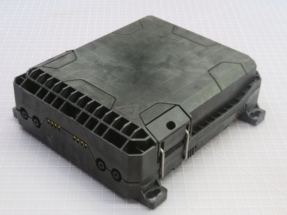 NOB COMMSCOPE EM2414-001 FDC-W8-FAT-S2/8-10NN-1N-BE05 FDC FIBER OPTIC SPLICE/PATCH CLOSURE T266218 For Sale