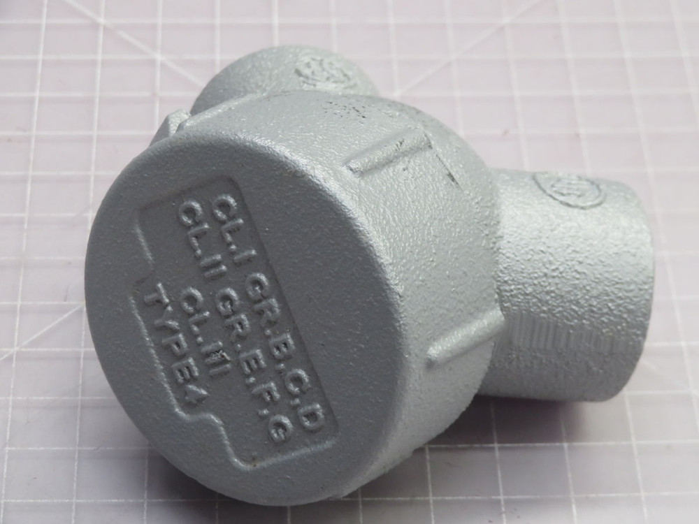 NIB LOT OF 2 HUBBELL Y-3M CAP ELBOWS T266734 For Sale