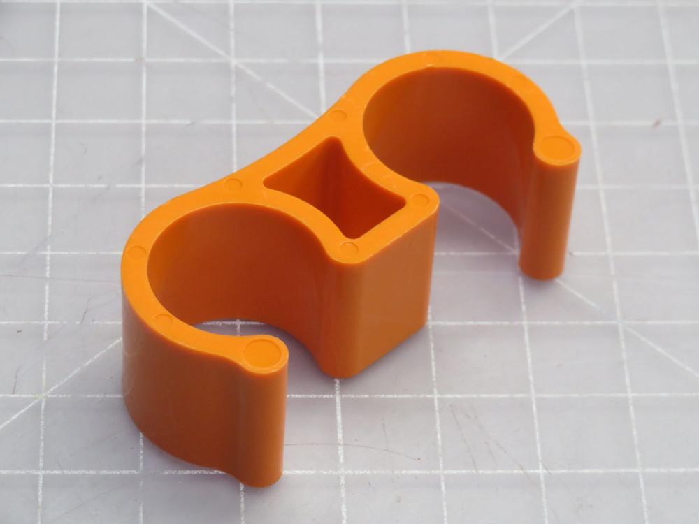 NIB LOT OF 50 EATON BES-12 CONDUIT SPACERS T266736 For Sale