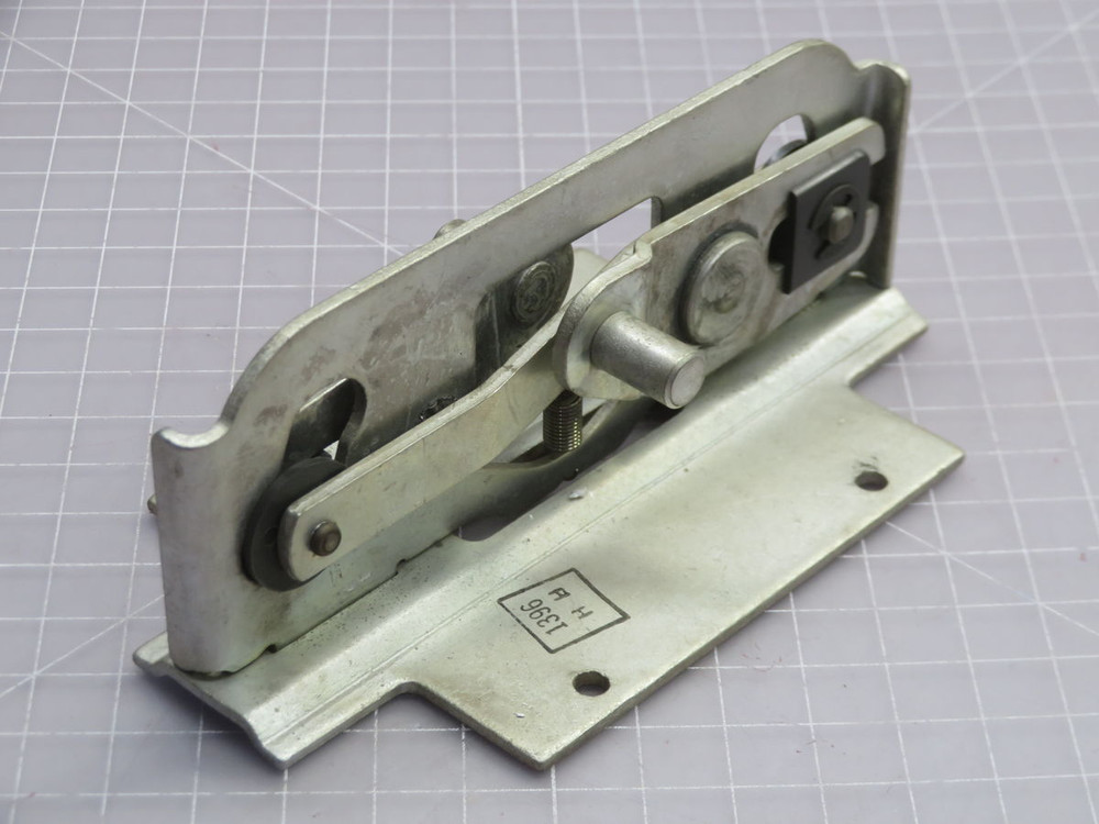 NIB LOT OF 3 SQUARE D SM-12 MECHANICAL INTERLOCK T266739 For Sale