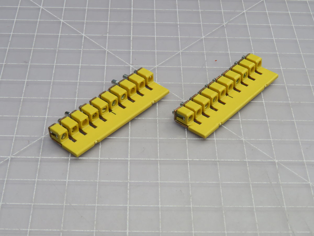 NOB LOT OF 30 ALLEN BRADLEY 1492-CJJ6-10 10-POLE, SCREW-TYPE JUMPER FOR IEC TERMINAL BLOCKS. T267989 FOR SALE