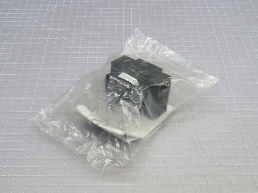 NOB C3 CONTROLS DDS2-330-DHMRY 3-POLE, DOOR-MOUNTED DISCONNECT SWITCH T268283 FOR SALE
