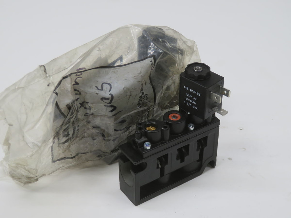 NOB LOT OF 2 INGERSOLL RAND A222SS-12O-A 4-WAY, 2-POSITION SOLENOID VALVE. T268997 FOR SALE