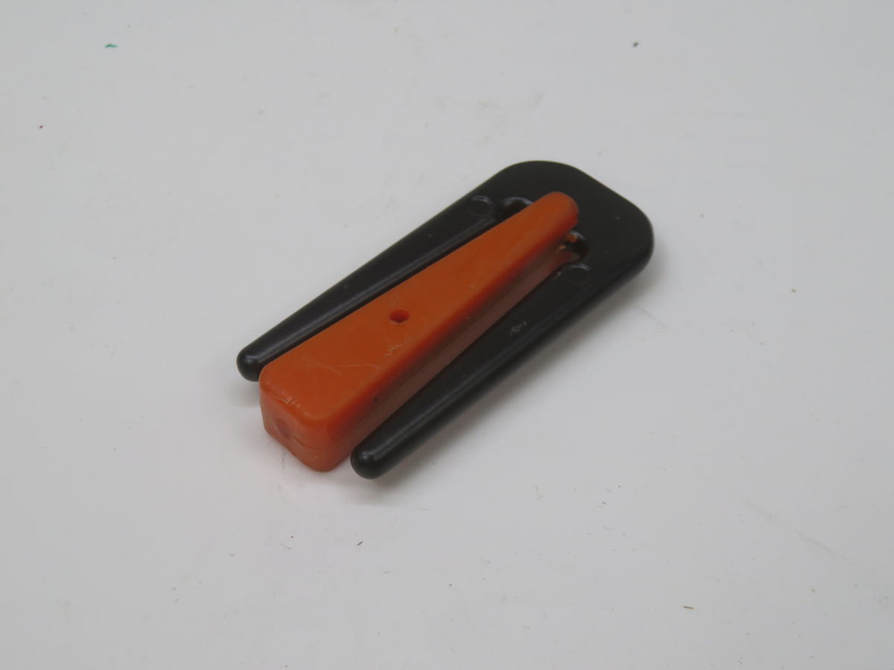 NOB LOT OF 50 BOCL-20-1638-1070 3-FINGER BRANCH-OFF CLIP T268772 FOR SALE