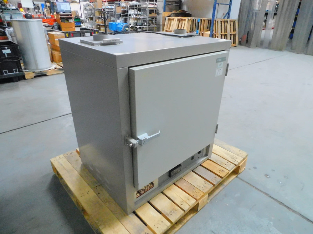 FPR VWR 1670 HIGH PERFORMANCE HORIZONTAL AIR FLOW LABORATORY OVEN M7673 FOR SALE