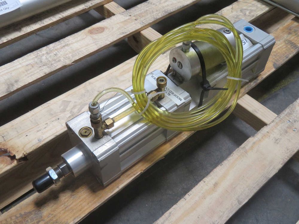 USED PHD ML311595 DOUBLE ACTING PNEUMATIC CYLINDER T269973 FOR SALE