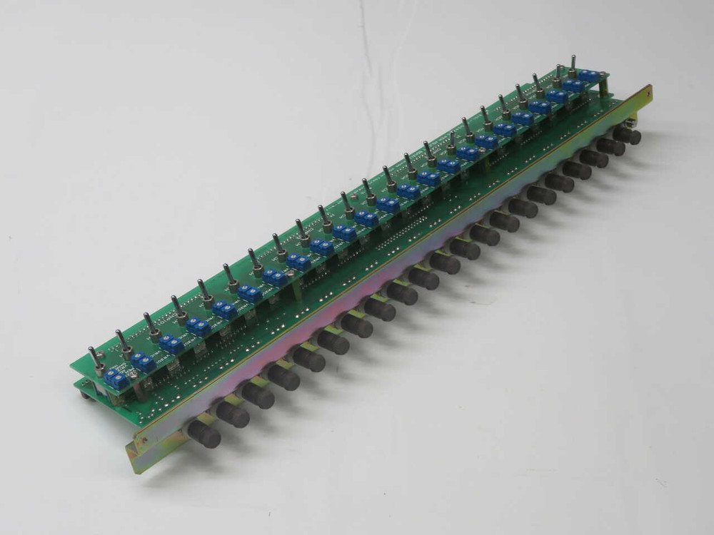 USED NIHON KOHDEN 2101-000033A-P2 2101-000042-P2 INTERFACE BOARD T270054 FOR SALE