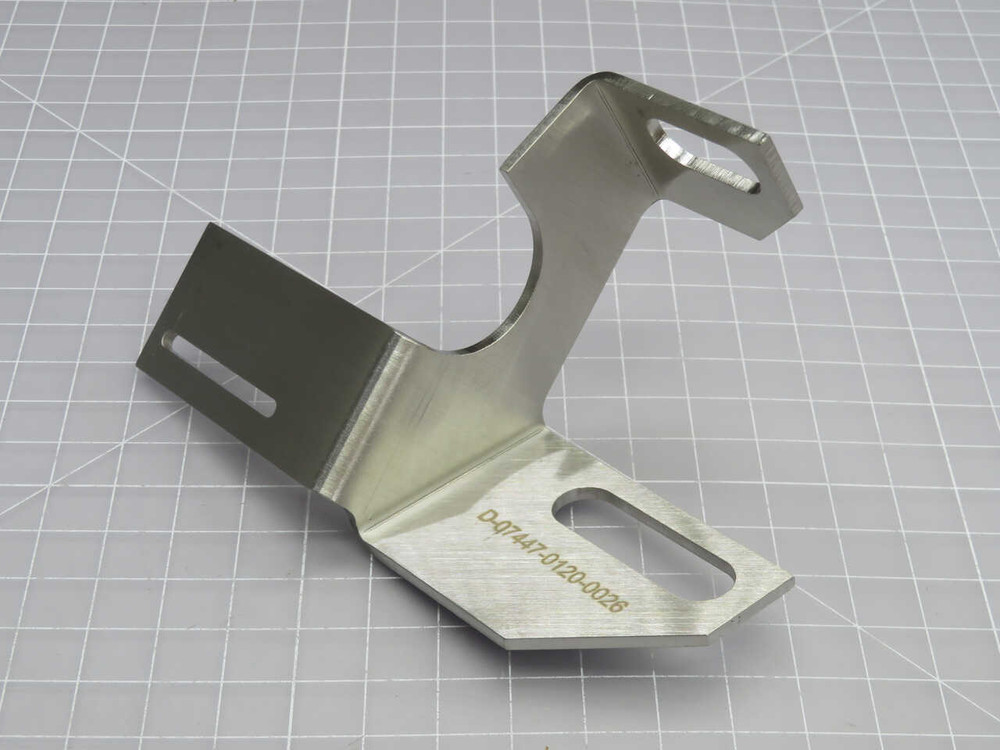 NIB LOT OF 2 D-07447-0120-0026 PROX BRACKETS T269729 FOR SALE