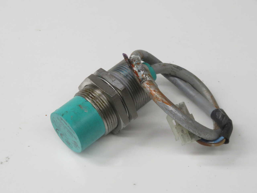 USED PEPPERL & FUCHS CCN15-30GS60-E2 189960 CAPACITIVE SENSOR T270592 FOR SALE