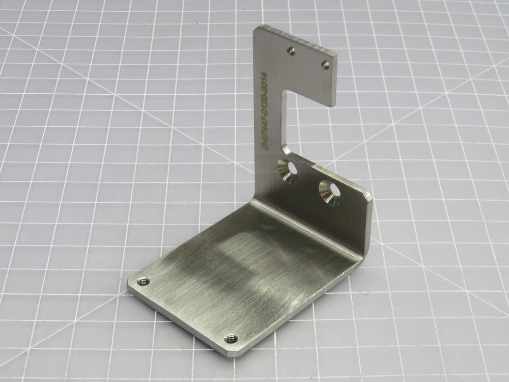 NIB LOT OF 2 D-07447-0120-0014 BRACKETS T269731 FOR SALE