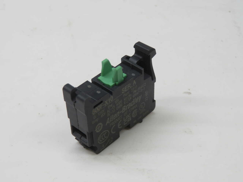 USED LOT OF 35 ALLEN BRADLEY 800F-X10 CONTACT BLOCKS T270279 FOR SALE