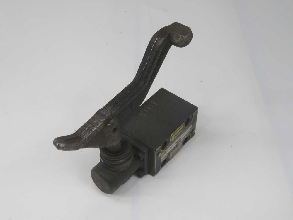 USED PARKER D1VMR004HN1094XB100 DIRECTIONAL CONTROL VALVE T270810 FOR SALE