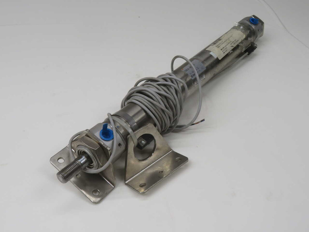USED SMC CDM2L40-300A-C73L PNEUMATIC ROUND BODY CYLINDER T270825 FOR SALE