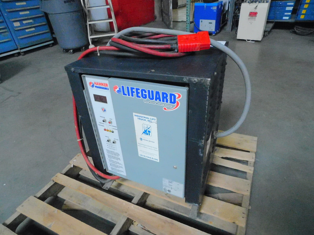 USED HAWKER LIFE GUARD 3, LG12-865F1A FORKLIFT BATTERY CHARGER 24VDC, 865AH,1PH M7699 FOR SALE
