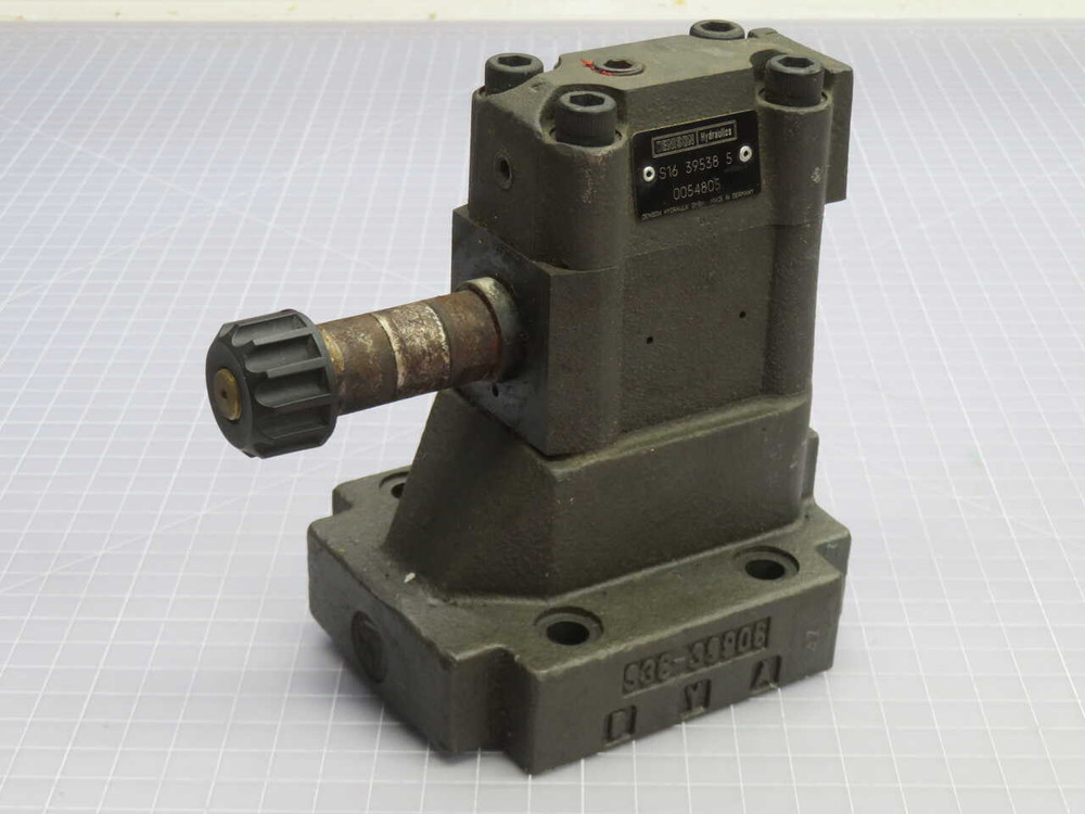 USED DENISON HYDRAULICS D4S06 326 143 11G0L B5 0054805 HYDRAULIC DIRECTIONAL CONTROL VALVE T271006 FOR SALE