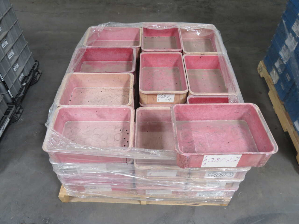 USED LOT OF 40 EPS287-33 INDUSTRIAL PLASTIC STORAGE CONTAINERS 16X11X5 T271197 FOR SALE