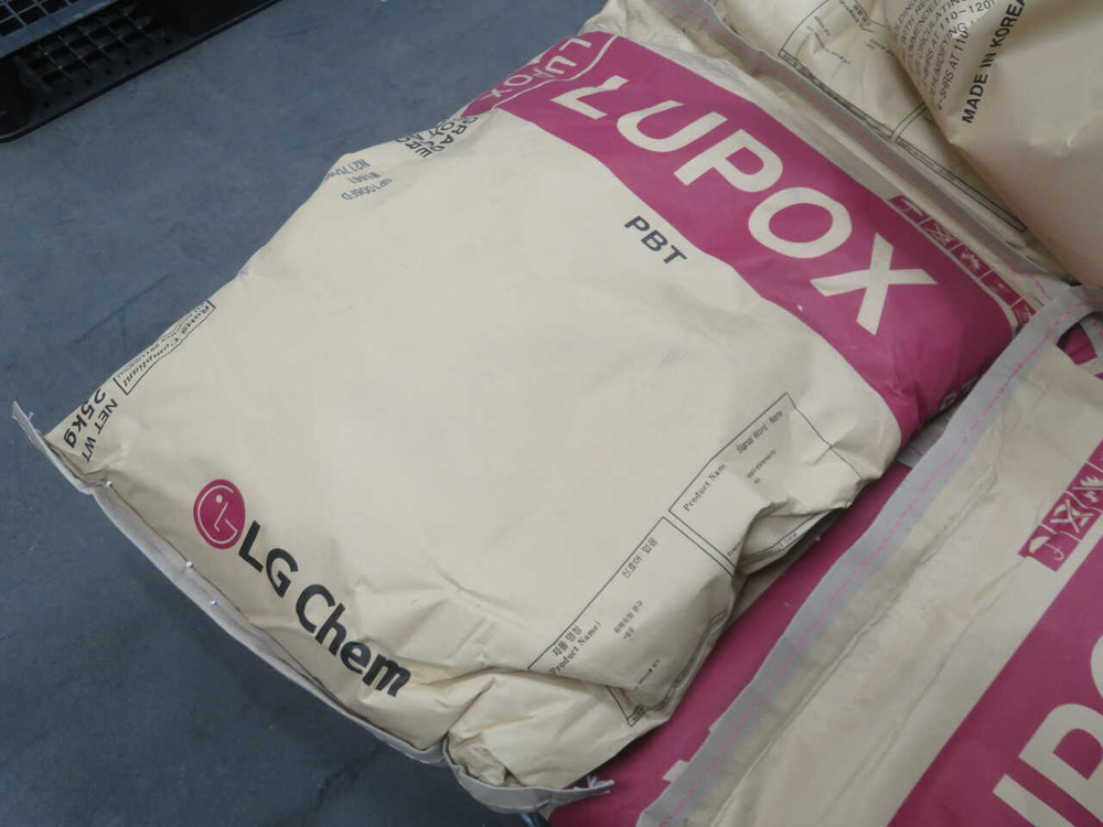 NOB LOT OF 55 LBS LG CHEM GP1006FD LUPOX POLYBUTYLENE TEREPHTHALATES T271448 FOR SALE
