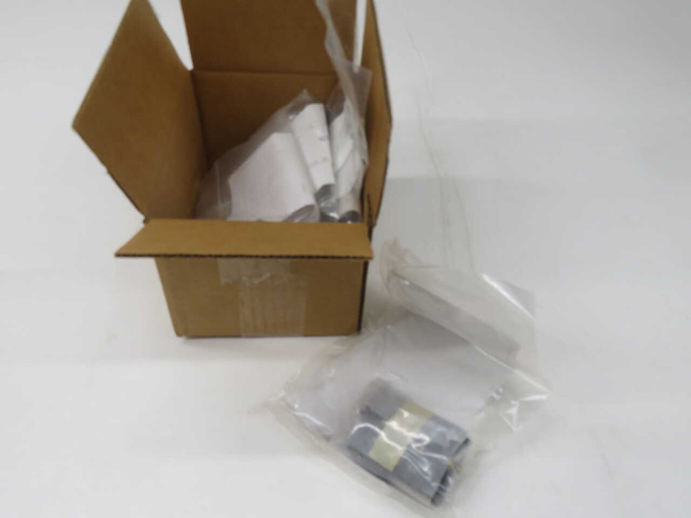 NIB LOT OF 5 COMMSCOPE FGS-HVHG SELF CLOSING HINGE KITS T272423 FOR SALE