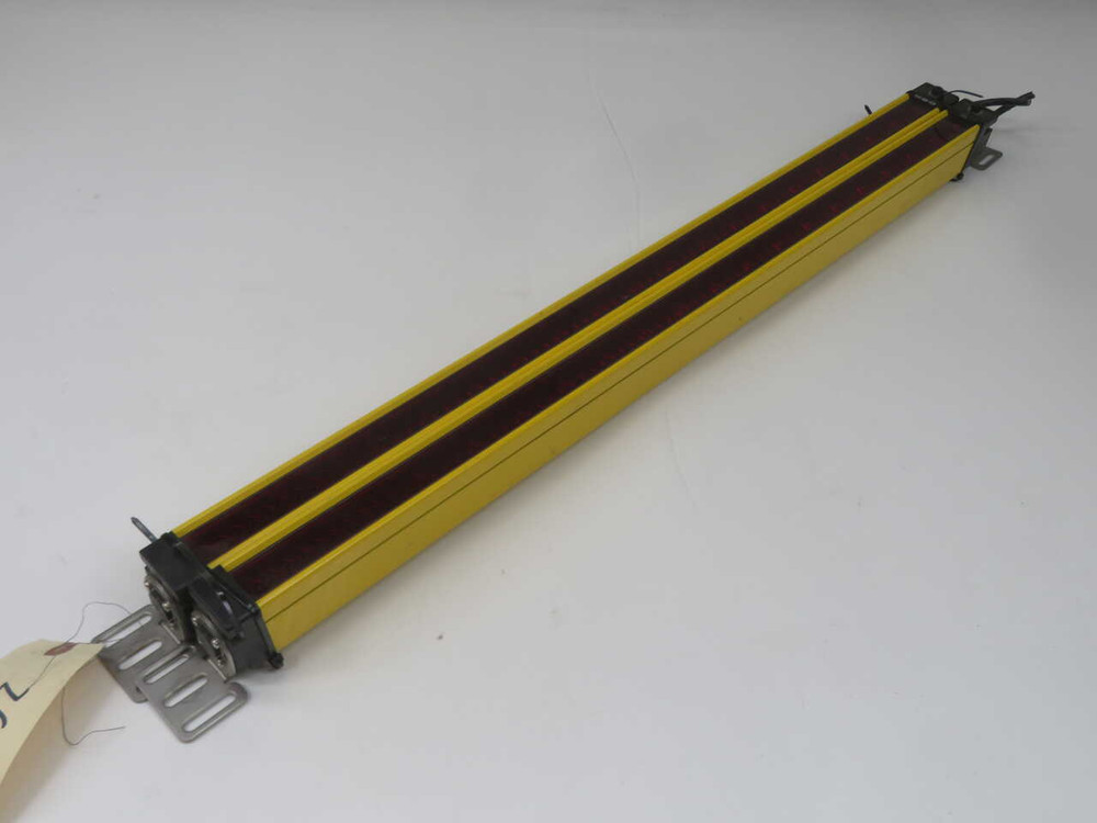 USED OMRON MS4800A-14-0760-X MS4800A-14-0760-R LIGHT CURTAIN RECEIVER TRANSMITTER PAIR FOR SALE