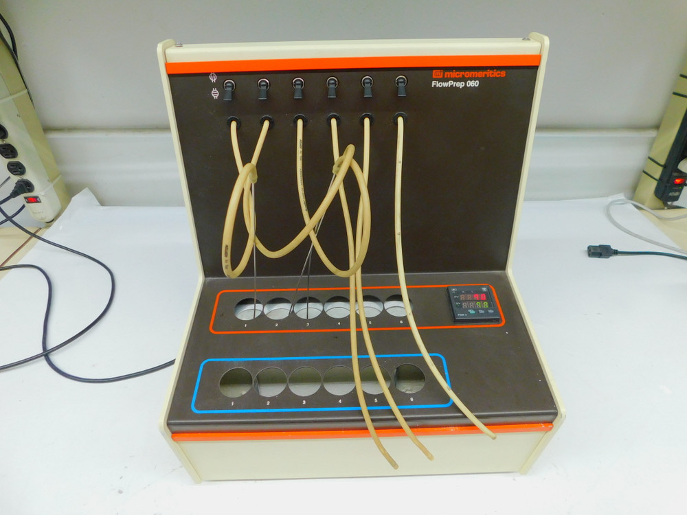 MICROMETRICS FLOWPREP 060 FLOWING-GAS DEGASSING DEVICE SIX-STATION