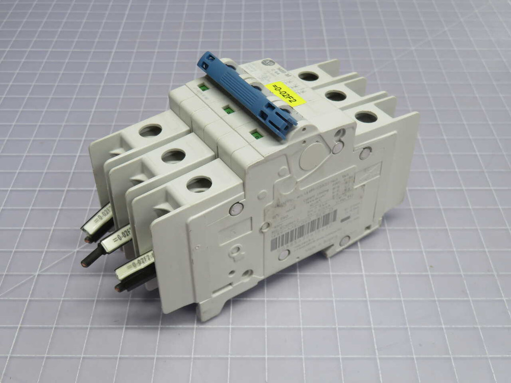 USED ALLEN BRADLEY 1489-M3C060 MINIATURE CIRCUIT BREAKER, 3-POLE, 6A, TRIP CURVE C FOR SALE