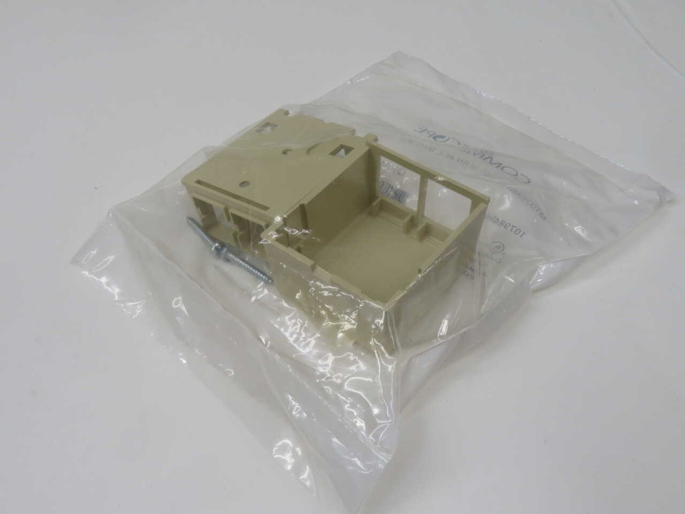 NIB LOT OF 25 COMMSCOPE 107984049 M102-SMB-B-246 DUAL-PORT SURFACE MOUNT BOX, IVORY FOR SALE
