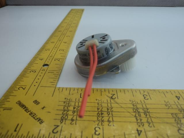 FSP 35SM13-1-1B M008 626675 8212A4 LL ICE MAKER MOTOR T18070