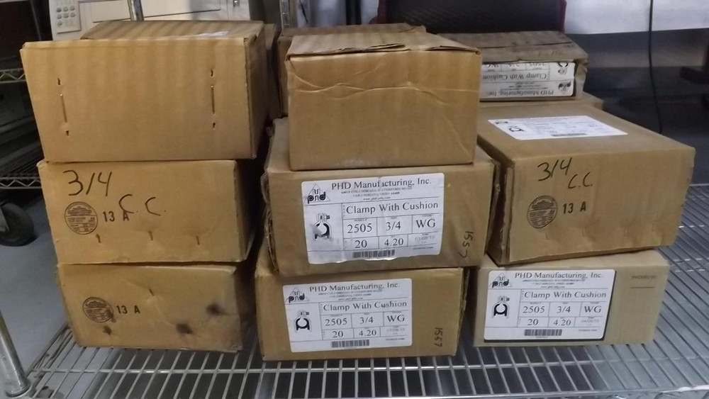 LOT OF 320 PHD MANUFACTURING CLAMP WITH CUSHION S25050WG T22249