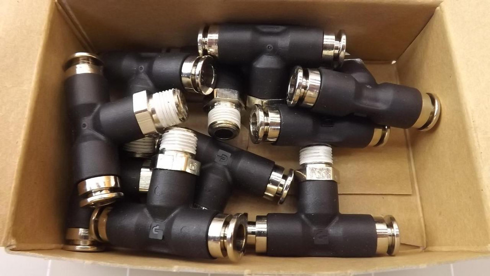 LOT OF 10 PARKER XW372ML-4-2 CONNECTORS T23448