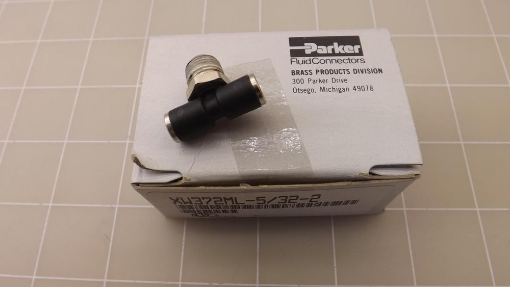 LOT OF 10 PARKER XW372ML-5/32/2 MICROLOCK FITTINGS T23612
