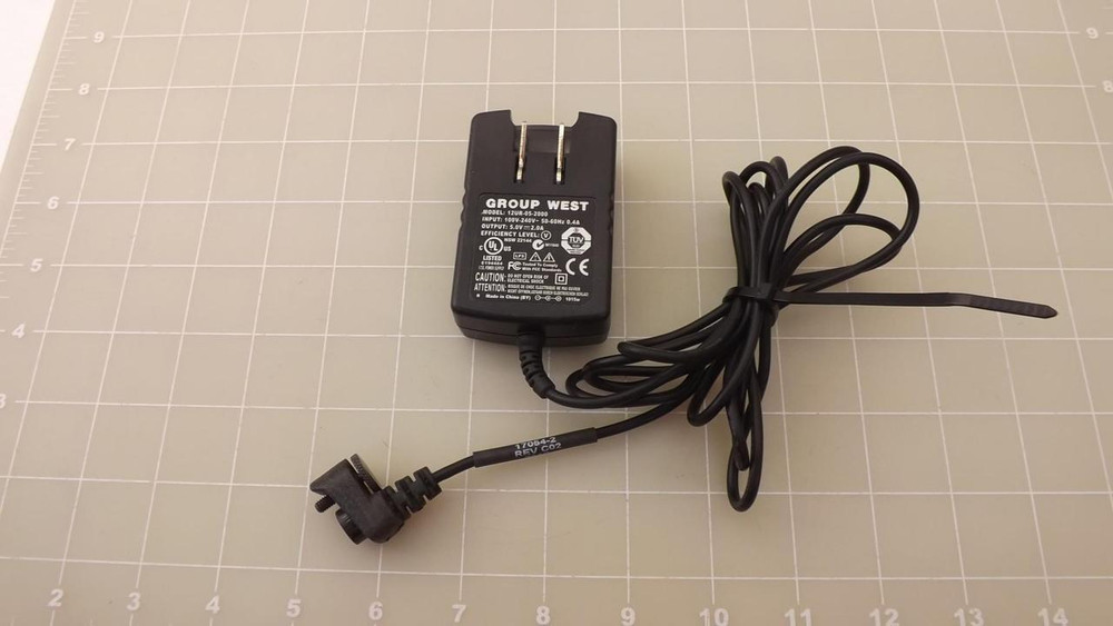 GROUP WEST 12UR-05-2000 WALL PLUG ADAPTER T25103